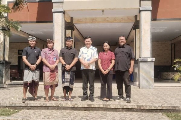 Terima Kunjungan Wagub Sulut, Plt. Camat Melaya Bersama Wabup Jembrana Tinjau Desa Blimbingsari