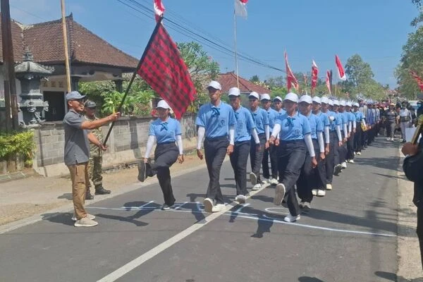 Sambut HUT ke-81 RI, Kecamatan Melaya Gelar Lomba Gerak Jalan Pelajar Tingkat SD hingga SMA