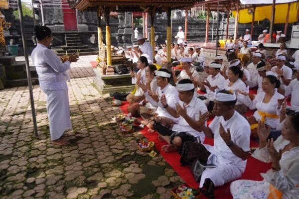 Tumpek Uye Diperingati Sekala-Niskala di Jembrana, Dipusatkan di Pura Dang Kahyangan Jati